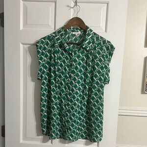 Pleione Green and White Geometric Blouse